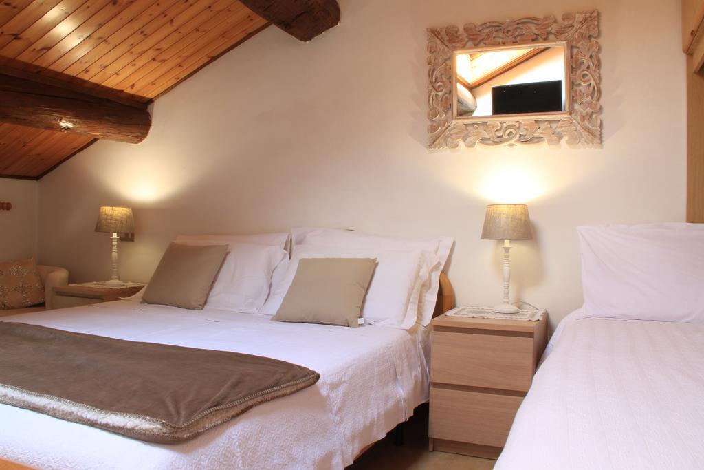 Hotel Aurora Vallarsa الغرفة الصورة